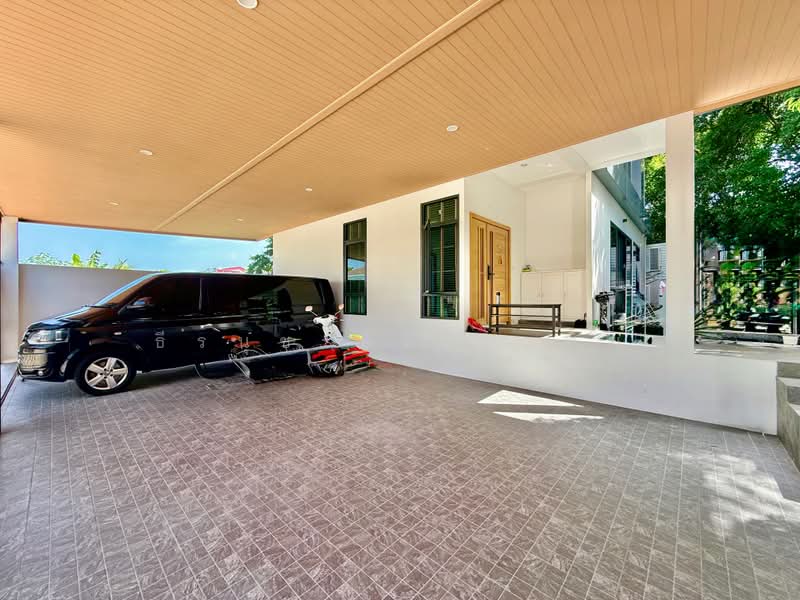 2-Story Modern Luxury Detached House for Sale in Phutthabucha 34, Bangkok, พุทธบูชา 34, Bangmot, Thung Khru, Bangkok, 3 Bedrooms, 244 sqm, Single Detached House For Sale, by ธีรนุช ธีระวาทิน, 500442996 - DDproperty.com