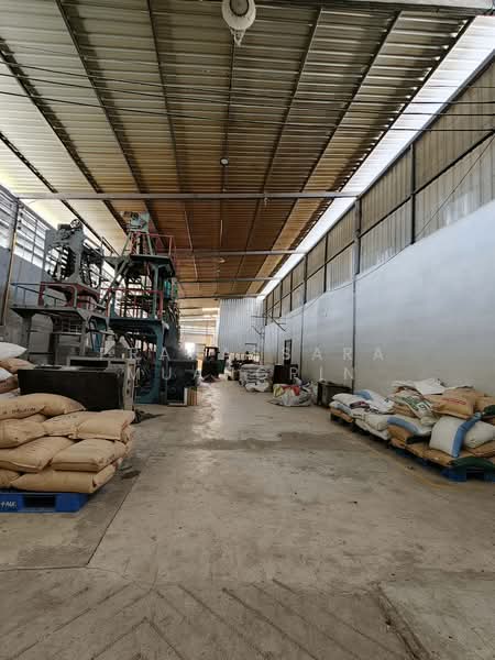 ขายโรงงานหลอมเม็ดพลาสติก เป่าถุงและตัดถุง 1,000 ตรม. มีใบอนุญาต รง. 4 พร้อมที่ดิน 2 ไร่ พิกัด อยุธยา, พระนครศรีอยุธยา, ลำตาเสา, วังน้อย, พระนครศรีอยุธยา, 1,000 ตร.ม., โกดัง-โรงงาน ขาย, โดย Prapassara Muangpin, 500443007 - DDproperty.com