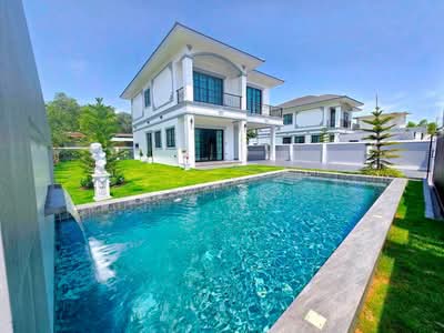 ขาย - ขายบ้านเดี่ยวพูลวิลล่าสร้างใหม่ 2 ชั้น BRAND NEW LUXURY POOL VILLA พัทยา-ห้วยใหญ่ พร้อมสระว่าย, ชลบุรี