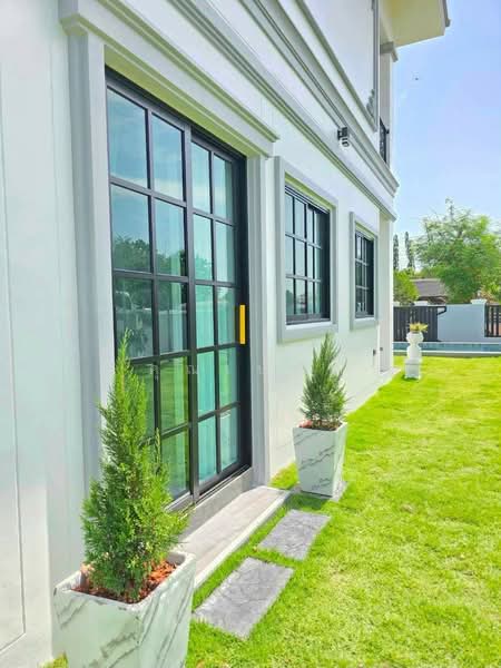 ขายบ้านเดี่ยวพูลวิลล่าสร้างใหม่ 2 ชั้น BRAND NEW LUXURY POOL VILLA พัทยา-ห้วยใหญ่ พร้อมสระว่าย, Chon Buri (Pattaya), Huai Yai, Bang Lamung (Pattaya), Chon Buri (Pattaya), 4 Bedrooms, 243 sqm, Single Detached House For Sale, by คุณเบ้นซ์, 500443019 - DDproperty.com