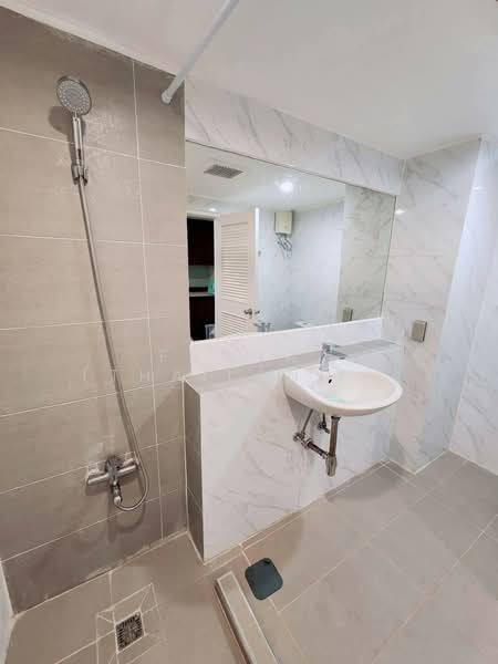 Supalai Park Phaholyothin, Bangkok, Phaholyothin 21 Road, Chatuchak, Bangkok, 1 Bedroom, 45 sqm, Condo For Rent, by Fazwaz (Thailand) Co., Ltd., 500443067 - DDproperty.com
