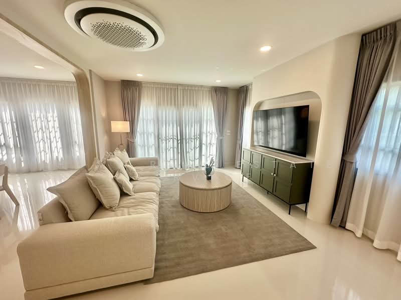 Centro Bangna, Samut Prakan, 111 Soi 3, Bang Kaeo, Bang Plee, Samut Prakan, 4 Bedrooms, 303 sqm, Single Detached House For Sale, by HOME Real Estate Service, 500443189 - DDproperty.com