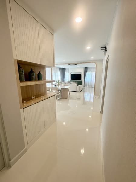 Centro Bangna, Samut Prakan, 111 Soi 3, Bang Kaeo, Bang Plee, Samut Prakan, 4 Bedrooms, 303 sqm, Single Detached House For Sale, by HOME Real Estate Service, 500443189 - DDproperty.com
