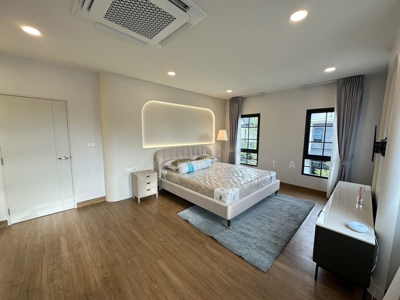 Centro Bangna, Samut Prakan, 111 Soi 3, Bang Kaeo, Bang Plee, Samut Prakan, 4 Bedrooms, 303 sqm, Single Detached House For Sale, by HOME Real Estate Service, 500443189 - DDproperty.com