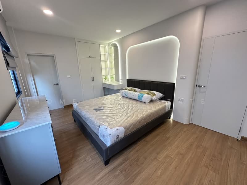 Centro Bangna, Samut Prakan, 111 Soi 3, Bang Kaeo, Bang Plee, Samut Prakan, 4 Bedrooms, 303 sqm, Single Detached House For Sale, by HOME Real Estate Service, 500443189 - DDproperty.com