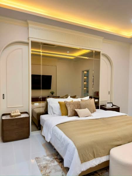 ขายบ้านเดี่ยวชั้นเดียว Luxuryพูลวิลล่าสร้างใหม่ สไตล์ Modern Classic 401 ตร.ว. พัทยา, Chon Buri (Pattaya), Nong Pru, Bang Lamung (Pattaya), Chon Buri (Pattaya), 5 Bedrooms, 543 sqm, Single Detached House For Sale, by คุณเบ้นซ์, 500443227 - DDproperty.com