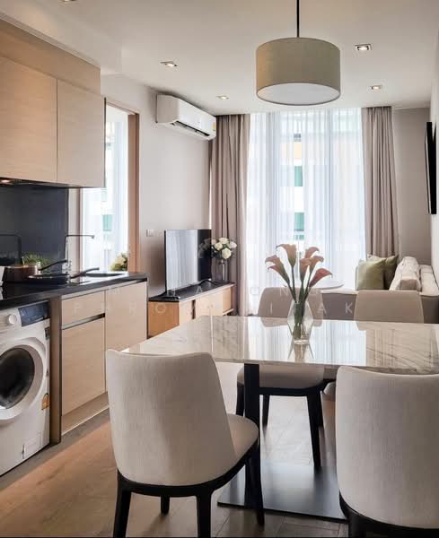 Park Origin Phrom Phong (Park 24), Bangkok, 68 Soi Sukhumvit 24, Khong Tan, Khlong Toei, Bangkok, 2 Bedrooms, 56 sqm, Condo For Rent, by Manapong Phromphitak, 500443238 - DDproperty.com