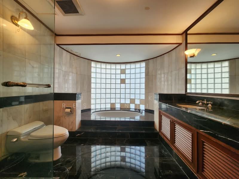 Le Raffine Sukhumvit 24, Bangkok, Soi Sukhumvit 24, Khong Tan, Khlong Toei, Bangkok, 3 Bedrooms, 370 sqm, Condo For Rent, by Bangkok Residential, 500443276 - DDproperty.com