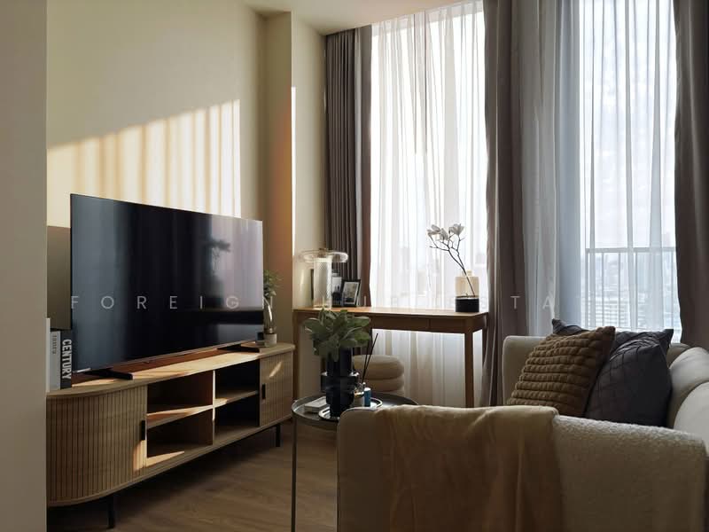 Noble Form Thonglor, Bangkok, Sukhumvit 55, Khlong Tan Nua, Watthana, Bangkok, Studio, 37 sqm, Condo For Rent, by Foreign Hub Estate, 500443286 - DDproperty.com