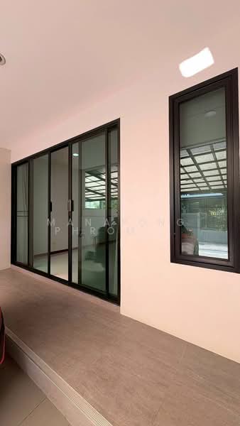 4-BR Townhouse, Bangkok, Bang Chak, Phra Khanong, Bangkok, 4 Bedrooms, 230 sqm, Townhouse For Rent, by Manapong Phromphitak, 500443298 - DDproperty.com