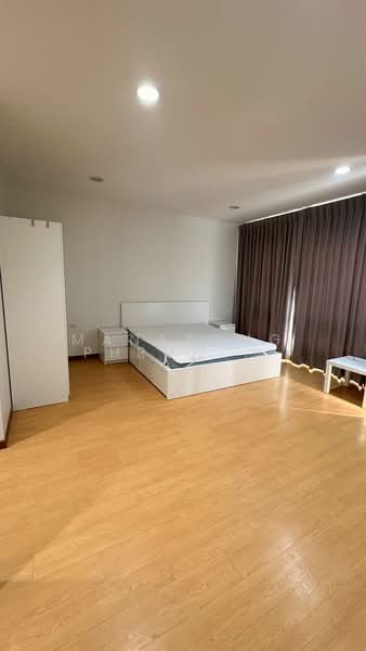 4-BR Townhouse, Bangkok, Bang Chak, Phra Khanong, Bangkok, 4 Bedrooms, 230 sqm, Townhouse For Rent, by Manapong Phromphitak, 500443298 - DDproperty.com