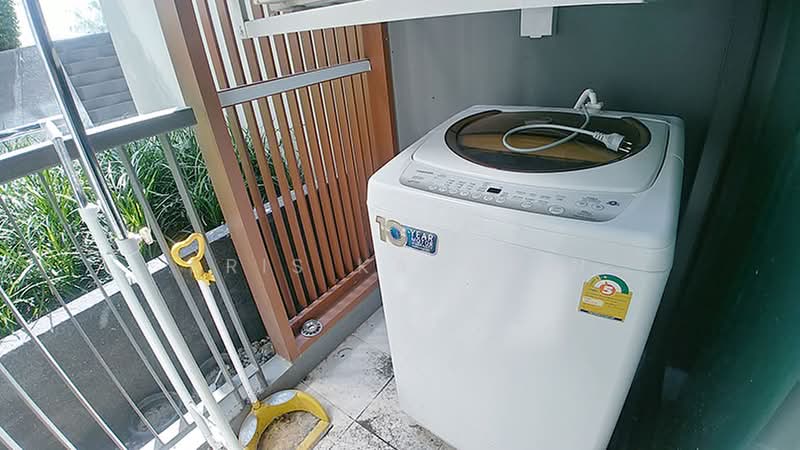 Life Pinklao, Bangkok, Boromarajonani Road, Bang Bamru, Bang Phlat, Bangkok, 1 Bedroom, 30 sqm, Condo For Rent, by Kris Kajarin, 500443372 - DDproperty.com