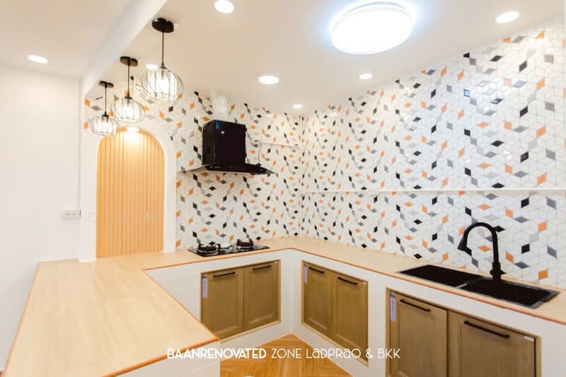 Zigzag House, Ladprao 93, Yaek 6, Bangkok, ลาดพร้าว, Phlapphla, Wang Thonglang, Bangkok, 4 Bedrooms, 21 sqm, Townhouse For Sale, by Connex Property, 500443388 - DDproperty.com