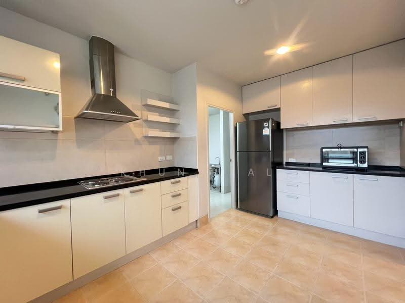 Hampton Thonglor 10, Bangkok, 324 Soi Thonglor 10, Sukhumvit Road, Khlong Tan Nua, Watthana, Bangkok, 4 Bedrooms, 232 sqm, Condo For Rent, by Khun Real, 500443390 - DDproperty.com