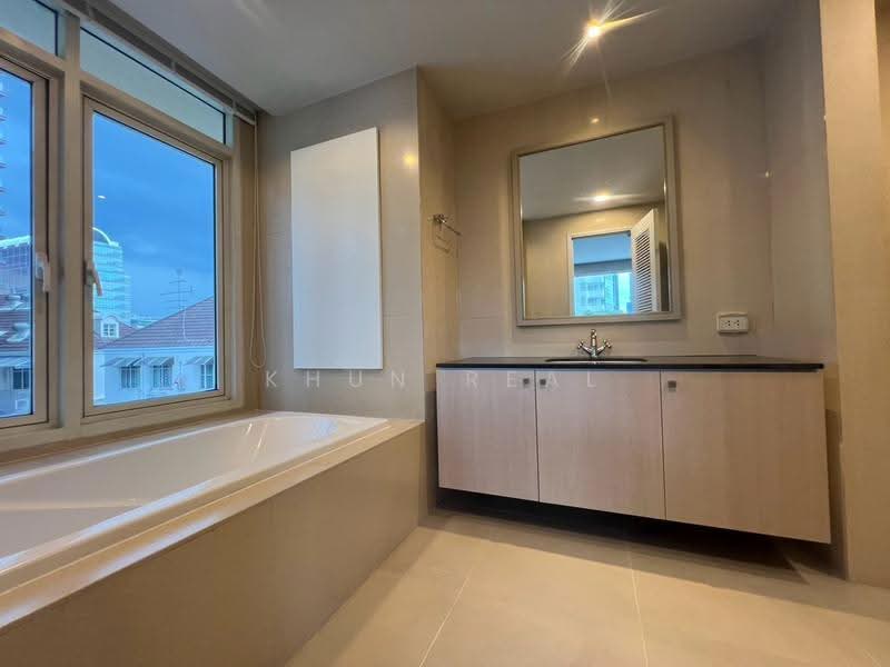 Hampton Thonglor 10, Bangkok, 324 Soi Thonglor 10, Sukhumvit Road, Khlong Tan Nua, Watthana, Bangkok, 4 Bedrooms, 232 sqm, Condo For Rent, by Khun Real, 500443390 - DDproperty.com