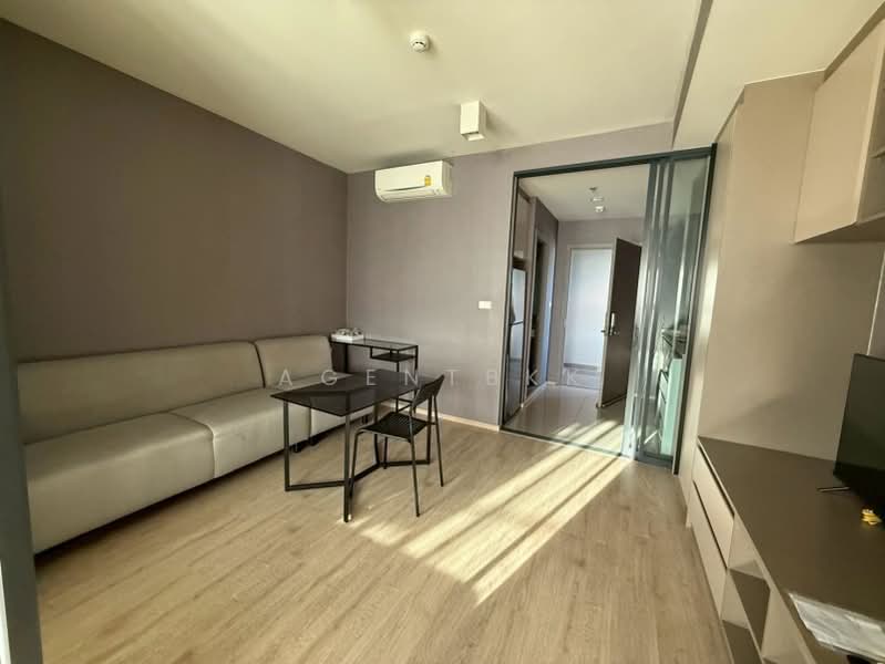 IDEO Sathorn-Wongwian Yai, Bangkok, 219 Soi Krung Thonburi 1, Khlong Ton Sai, Khlong San, Bangkok, 1 Bedroom, 35 sqm, Condo For Rent, by Agentbkk, 500443449 - DDproperty.com