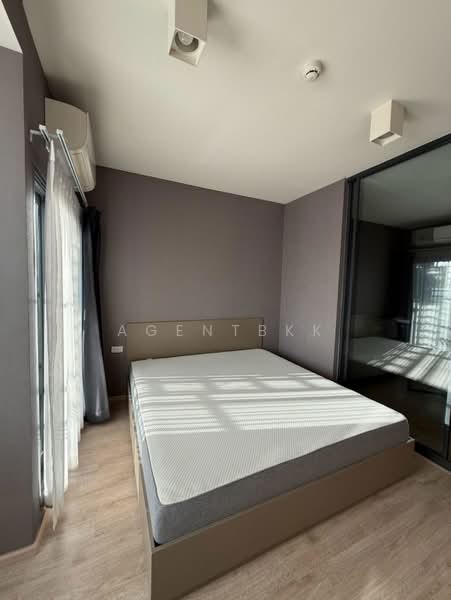 IDEO Sathorn-Wongwian Yai, Bangkok, 219 Soi Krung Thonburi 1, Khlong Ton Sai, Khlong San, Bangkok, 1 Bedroom, 35 sqm, Condo For Rent, by Agentbkk, 500443449 - DDproperty.com