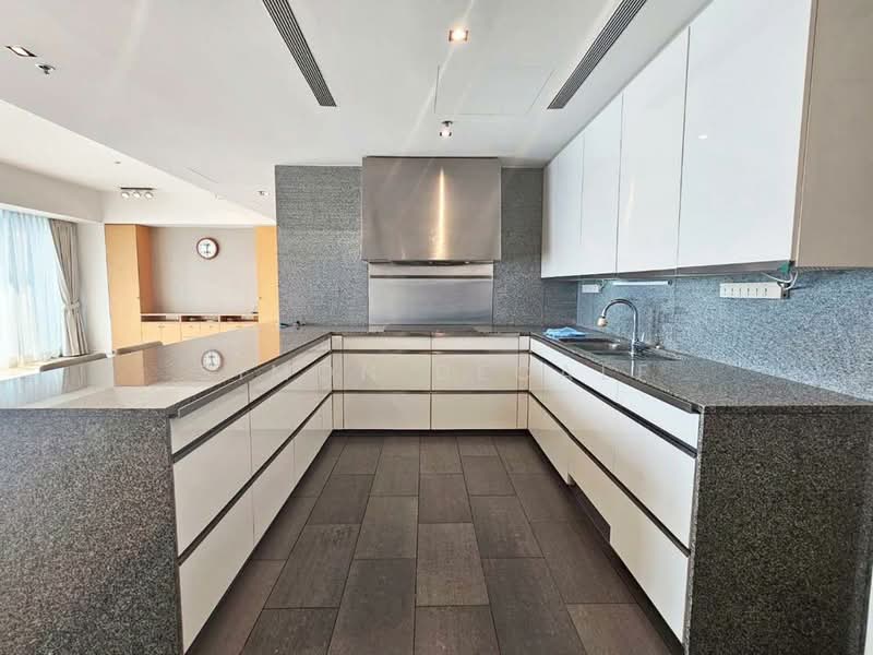 The Met Sathorn, Bangkok, 123 South Sathorn Road, Thung Maha Mek, Sathon, Bangkok, 3 Bedrooms, 196 sqm, Condo For Rent, by Simon Decalf, 500443469 - DDproperty.com