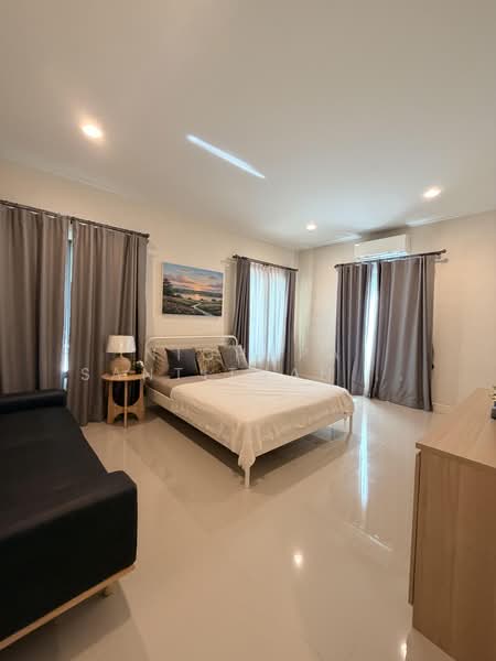Setthasiri Krungthep Kreetha, Bangkok, Krungthep Kreetha Road, Hua Mak, Bang Kapi, Bangkok, 4 Bedrooms, 200 sqm, Single Detached House For Rent, by Nichapa Santithanaphokin, 500443483 - DDproperty.com