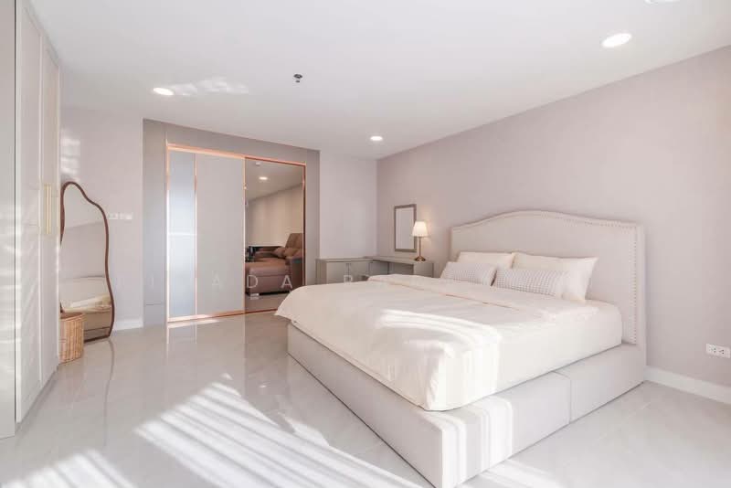 State Tower, Bangkok, 1055 Silom Road, Silom, Bang Rak, Bangkok, 1 Bedroom, 68 sqm, Condo For Rent, by Airada Parasarn, 500443496 - DDproperty.com