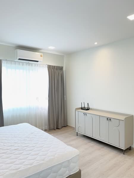 Villaggio 3 Srinakarin-Bangna, Samut Prakan, Bang Kaeo, Bang Plee, Samut Prakan, 4 Bedrooms, 175 sqm, Single Detached House For Rent, by Mooky ตุลาพันธุ์, 500443507 - DDproperty.com
