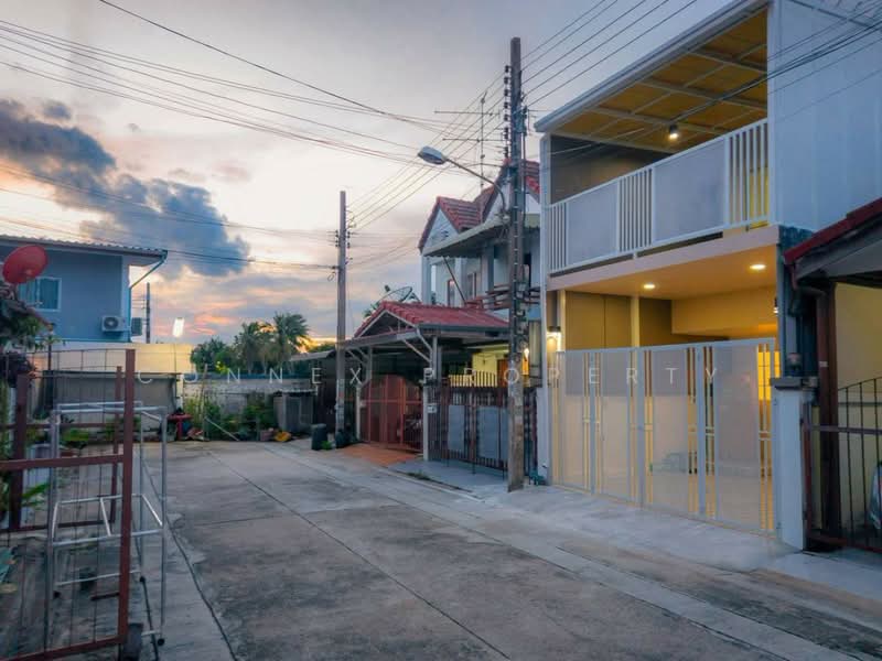 Jitnarong Garden House, Nonthaburi, บางกรวย - ไทรน้อย, Bang Krang, Muang Nonthaburi, Nonthaburi, 3 Bedrooms, 120 sqm, Townhouse For Sale, by Connex Property, 500443509 - DDproperty.com
