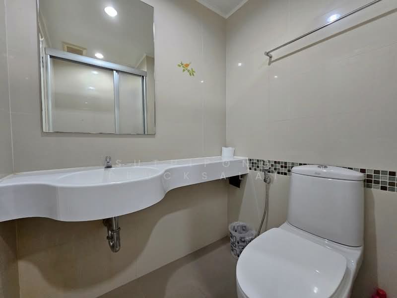 Lumpini Park Riverside Rama 3, Bangkok, 4 Rama 3 Road, Bang Pong Pang, Yan Nawa, Bangkok, 2 Bedrooms, 64 sqm, Condo For Rent, by Suthipong Prucksalai, 500443578 - DDproperty.com