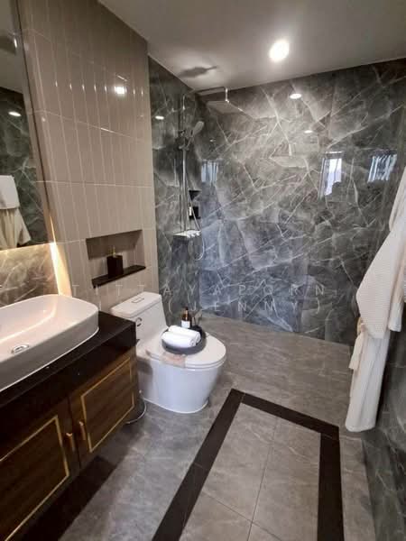 Chayada Biz Place, Bangkok, ดอกไม้ เลขที่ 1 ซอย 67, Dok Mai, Prawet, Bangkok, 3 Bedrooms, 248 sqm, Townhouse For Sale, by Tittayaporn Kim (Jenny), 500443580 - DDproperty.com