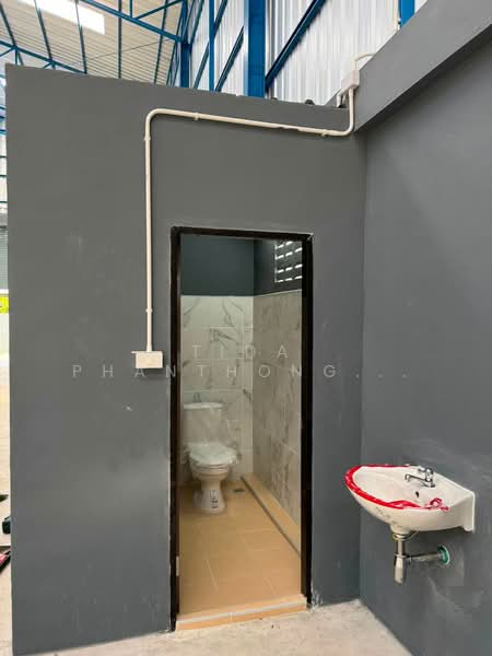 ให้เช่า โกดัง ลาดกระบัง 14/1 (Ladkrabang 14/1) 692 ตร.ม., Bangkok, Lat Krabang, Lat Krabang, Bangkok, , 692 sqm, Warehouse/Factory For Rent, by Tida phanthonglarptawee, 500443591 - DDproperty.com