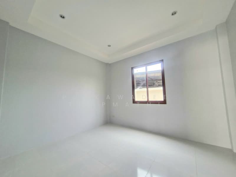 Nordic Twin House for Sale in Krating Lai | 2.75M THB, Chon Buri (Pattaya), Bang Lamung, Bang Lamung (Pattaya), Chon Buri (Pattaya), 2 Bedrooms, 140 sqm, Semi-Detached House (Twin House) For Sale, by Pukkawadee Thapmathi, 500443599 - DDproperty.com