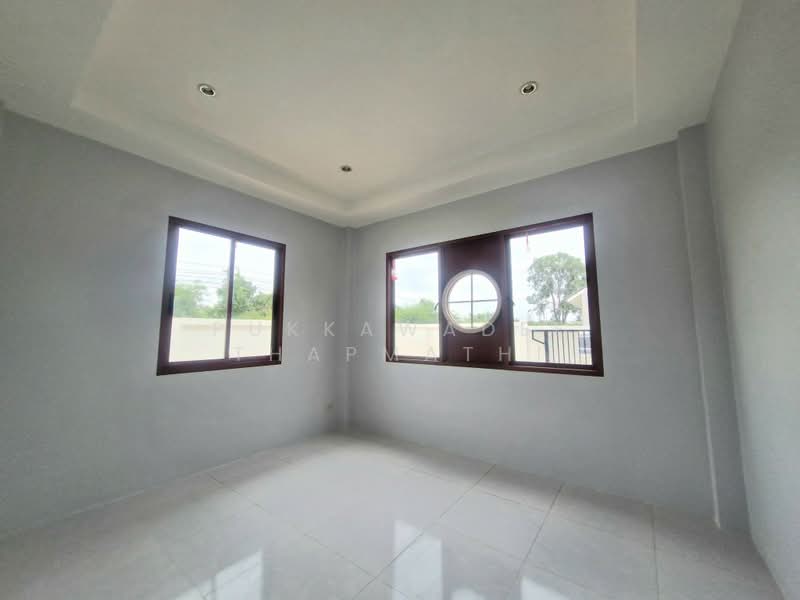 Nordic Twin House for Sale in Krating Lai | 2.75M THB, Chon Buri (Pattaya), Bang Lamung, Bang Lamung (Pattaya), Chon Buri (Pattaya), 2 Bedrooms, 140 sqm, Semi-Detached House (Twin House) For Sale, by Pukkawadee Thapmathi, 500443599 - DDproperty.com