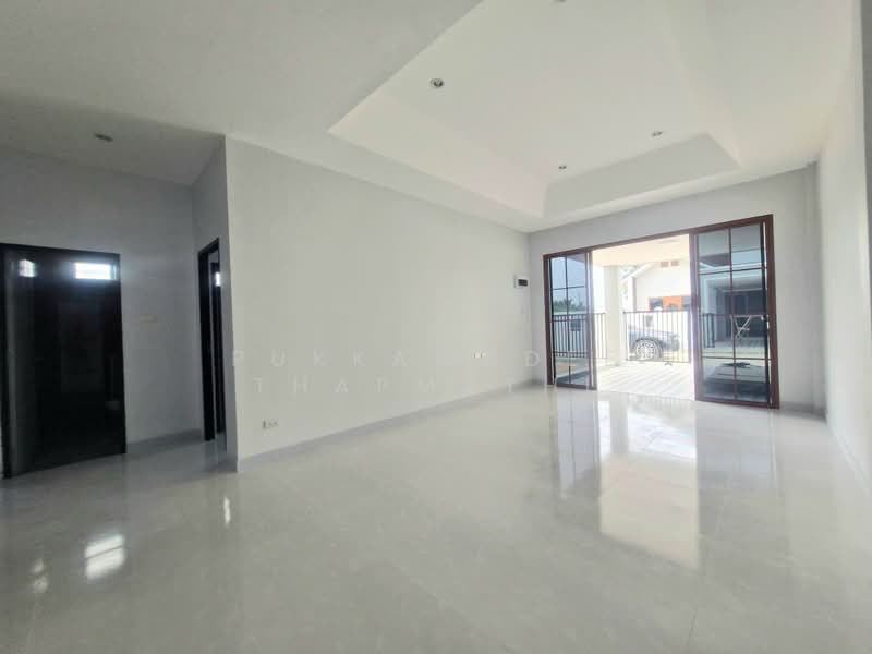 Nordic Twin House for Sale in Krating Lai | 2.75M THB, Chon Buri (Pattaya), Bang Lamung, Bang Lamung (Pattaya), Chon Buri (Pattaya), 2 Bedrooms, 140 sqm, Semi-Detached House (Twin House) For Sale, by Pukkawadee Thapmathi, 500443599 - DDproperty.com