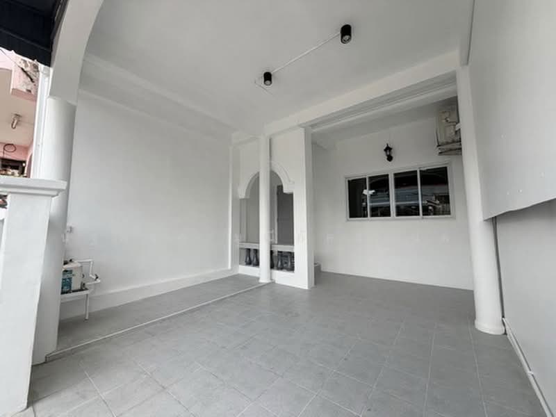 Townhouse Wachirathamsatit 57 - Sukhumvit 101/1, Bangkok, สุขุมวิท 101/1, Bang Chak, Phra Khanong, Bangkok, 3 Bedrooms, 120 sqm, Townhouse For Rent, by นัฐพงค์ มณีอัครเนตร, 500443638 - DDproperty.com