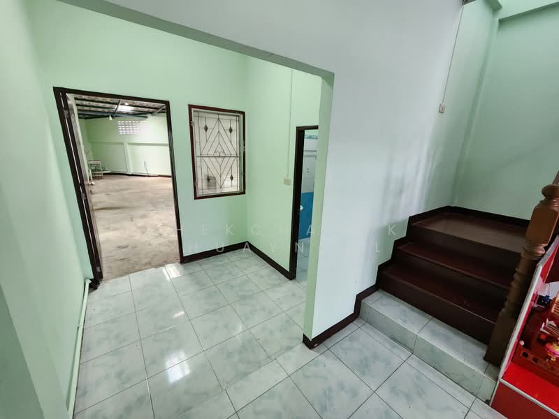 ทาวน์เฮ้าส์ เพชรเกษม 112, Bangkok, เพชรเกษม 112, Nong Kang Plu, Nong Khaem, Bangkok, 2 Bedrooms, 120 sqm, Townhouse For Sale, by Chekchanok Chuaynual, 500443639 - DDproperty.com