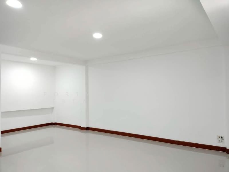ให้เช่าทาวน์เฮาส์, กรุงเทพ, คลองตันเหนือ, วัฒนา, กรุงเทพ, 300 ตร.ม., ทาวน์เฮ้าส์ ให้เช่า, โดย Forty-Six Real Estate Group, 500443675 - DDproperty.com