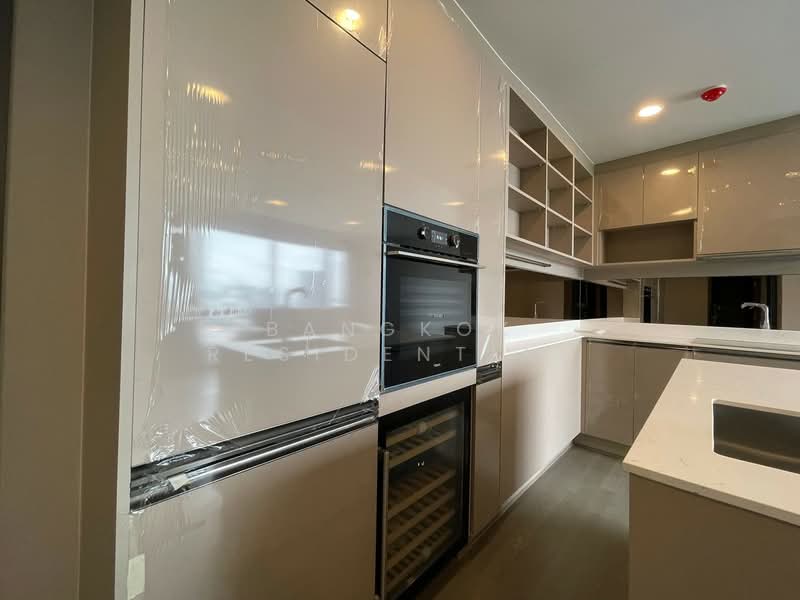 Coco Parc, Bangkok, 1150 Rama 4 Road, Khlong Toei, Bangkok, 3 Bedrooms, 109 sqm, Condo For Rent, by Bangkok Residential, 500443718 - DDproperty.com