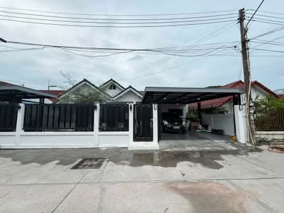 ขาย - ขายบ้านเดี่ยวชั้นเดียว พัทยา หนองปรือ 3 ห้องนอน รีโนเวทใหม่ 60 ตร.ว. ใกล้ถนนเลียบทางรถไฟ, ชลบุรี