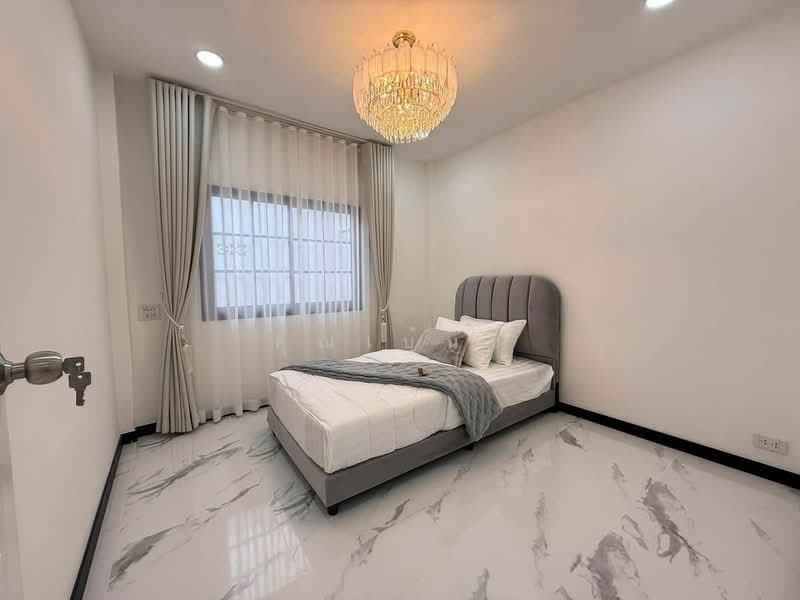 ขายบ้านเดี่ยวชั้นเดียว พัทยา หนองปรือ 3 ห้องนอน รีโนเวทใหม่ 60 ตร.ว. ใกล้ถนนเลียบทางรถไฟ, Chon Buri (Pattaya), Nong Pru, Bang Lamung (Pattaya), Chon Buri (Pattaya), 3 Bedrooms, 170 sqm, Single Detached House For Sale, by คุณเบ้นซ์, 500443730 - DDproperty.com