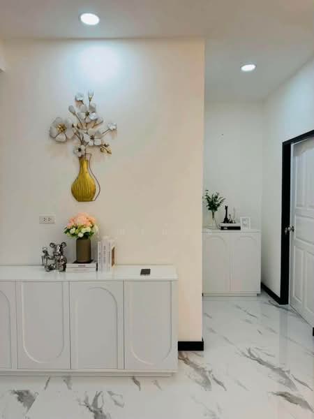 ขายบ้านเดี่ยวชั้นเดียว พัทยา หนองปรือ 3 ห้องนอน รีโนเวทใหม่ 60 ตร.ว. ใกล้ถนนเลียบทางรถไฟ, ชลบุรี, หนองปรือ, บางละมุง, ชลบุรี, 170 ตร.ม., บ้านเดี่ยว ขาย, โดย คุณเบ้นซ์, 500443730 - DDproperty.com