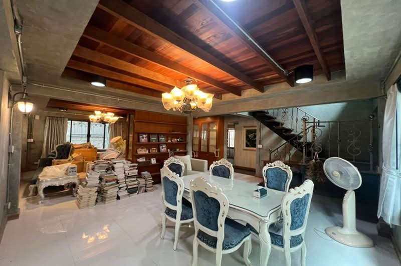 ซอยลาดพร้าว 41, Bangkok, ถนนลาดพร้าว, Chan Kasem, Chatuchak, Bangkok, 4 Bedrooms, 150 sqm, Single Detached House For Sale, by คุณบี, 500443800 - DDproperty.com