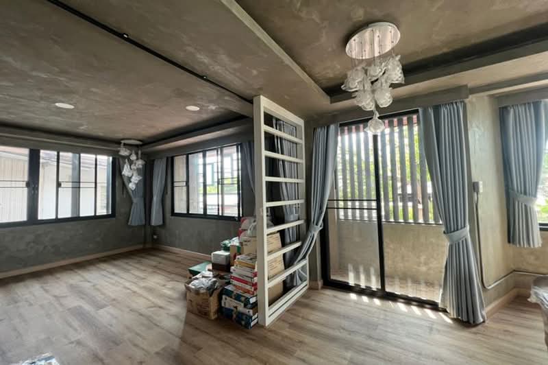 ซอยลาดพร้าว 41, Bangkok, ถนนลาดพร้าว, Chan Kasem, Chatuchak, Bangkok, 4 Bedrooms, 150 sqm, Single Detached House For Sale, by คุณบี, 500443800 - DDproperty.com