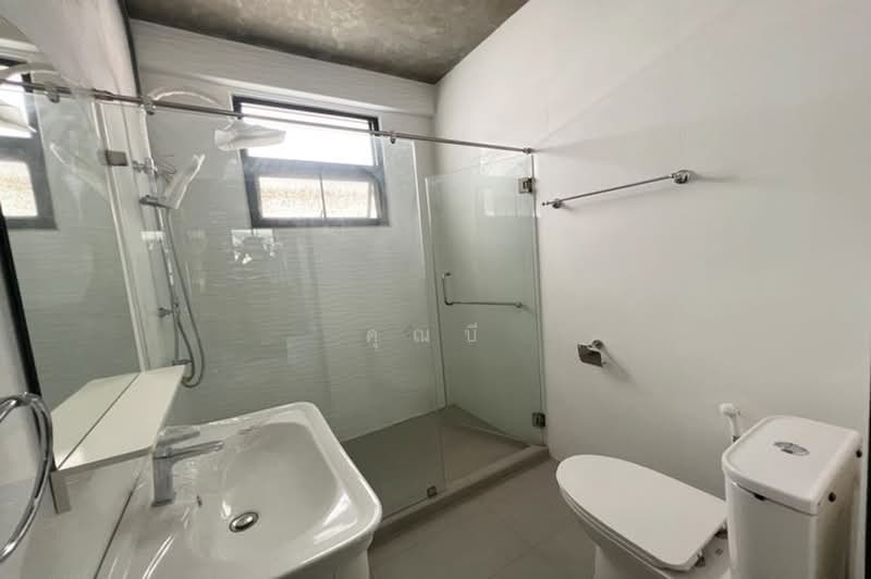 ซอยลาดพร้าว 41, Bangkok, ถนนลาดพร้าว, Chan Kasem, Chatuchak, Bangkok, 4 Bedrooms, 150 sqm, Single Detached House For Sale, by คุณบี, 500443800 - DDproperty.com