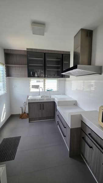 ขายบ้านเดี่ยว 3 ห้องนอน รามอินทรา–จตุโชติ ใกล้ทางด่วน พื้นที่ 140 ตร.ม., กรุงเทพ, สามวาตะวันตก, คลองสามวา, กรุงเทพ, 140 ตร.ม., บ้านเดี่ยว ขาย, โดย Fazwaz (Thailand) Co., Ltd., 500443809 - DDproperty.com