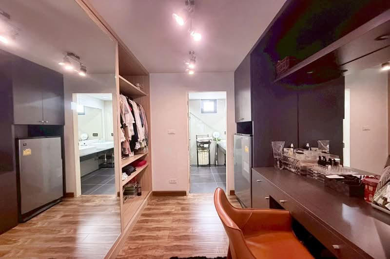 เดอะ ลอฟท์ บาย ไอ-เซน, Bangkok, Lat Phrao, Bangkok, 4 Bedrooms, 300 sqm, Townhouse For Sale, by คุณหนุ่ม, 500443850 - DDproperty.com