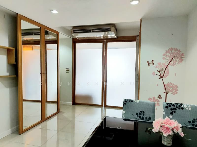 State Tower : อาคารสเตททาวเวอร์, กรุงเทพ, 1055 ถนนสีลม, สีลม, บางรัก, กรุงเทพ, 68 ตร.ม., คอนโด ให้เช่า, โดย Boonraksa Sopak, 500443859 - DDproperty.com