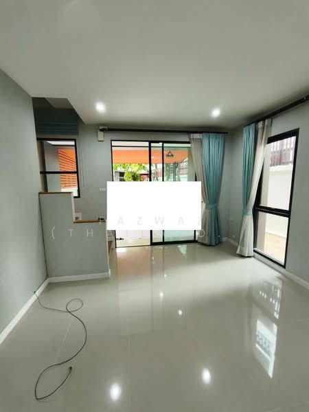 3BR House for Sale near Suan Luang Rama IX with 118 Sq.M. of Space, Bangkok, Nong Bon, Prawet, Bangkok, 3 Bedrooms, 118 sqm, Single Detached House For Sale, by Fazwaz (Thailand) Co., Ltd., 500443890 - DDproperty.com