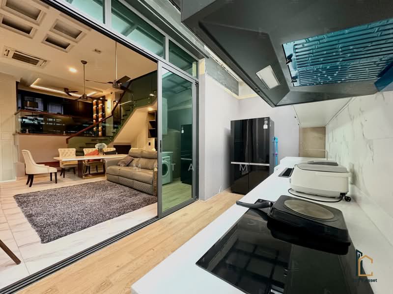 The Eight Chatuchak-Ratchada, Bangkok, Soi Lat Phrao 1 Yeak 25, Jom Phon, Chatuchak, Bangkok, 3 Bedrooms, 254 sqm, Townhouse For Sale, by Metas M, 500443891 - DDproperty.com