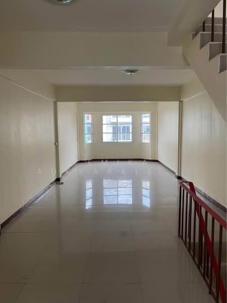 ทาวน์เฮ้าส์ 4-ห้องนอน, กรุงเทพ, ลาดพร้าว, กรุงเทพ, 382 ตร.ม., ทาวน์เฮ้าส์ ขาย, โดย Pemika Aukkaraleekul, 500444018 - DDproperty.com
