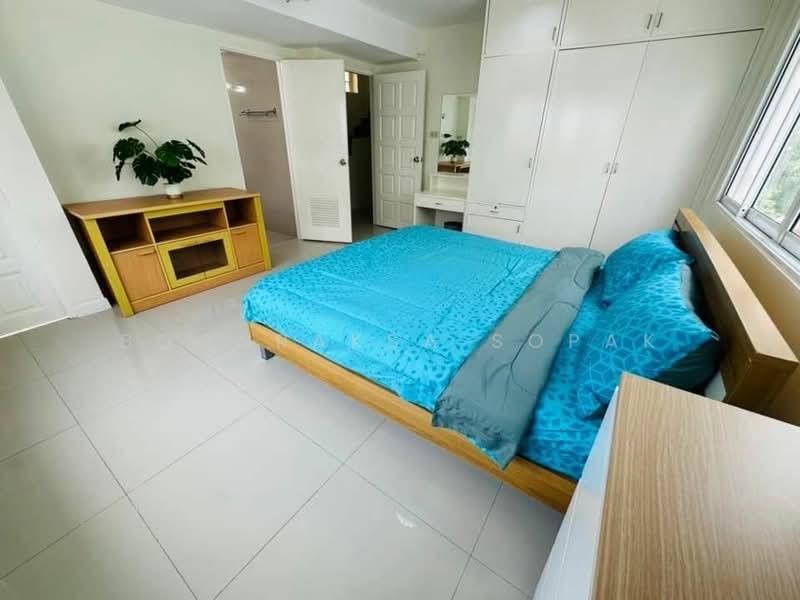 5-BR House, Bangkok, Khlong Tan Nua, Watthana, Bangkok, 5 Bedrooms, 380 sqm, Single Detached House For Rent, by Boonraksa Sopak, 500444043 - DDproperty.com