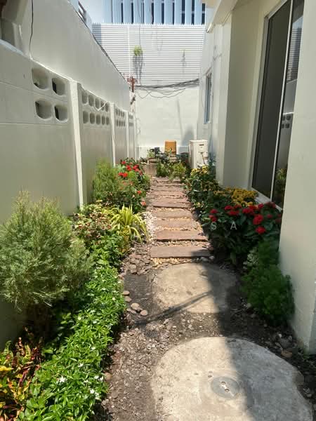 5-BR House, Bangkok, Khlong Tan Nua, Watthana, Bangkok, 5 Bedrooms, 380 sqm, Single Detached House For Rent, by Boonraksa Sopak, 500444043 - DDproperty.com